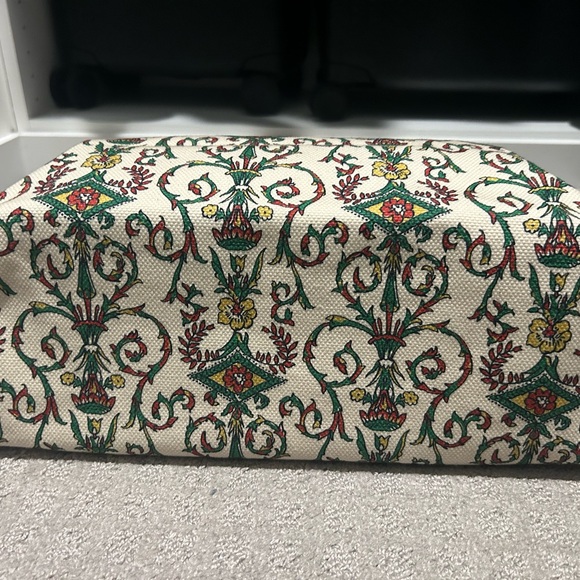 Gucci Garden Tote Bag - Picture 3 of 4